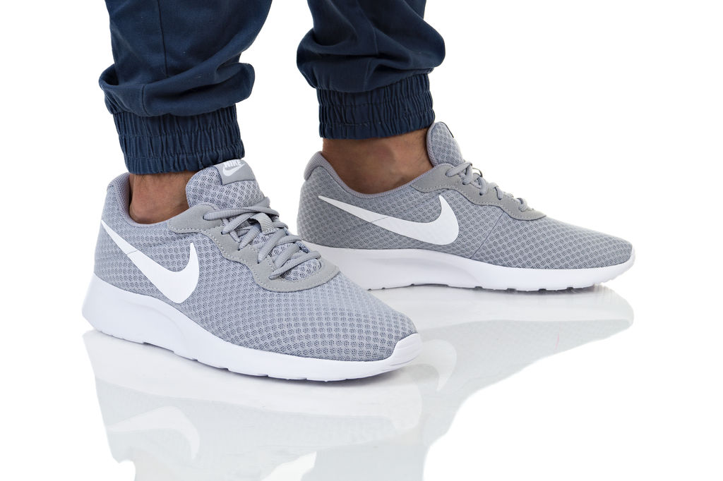 Shoes Nike TANJUN 812654-010 immi b2b